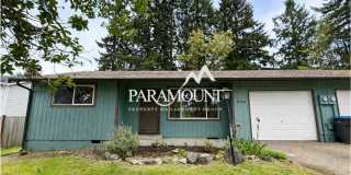 Charming 2-Bedroom Duplex with Garage! Gallery 1