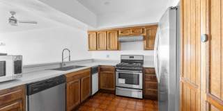 5125 Harold Way Gallery 3