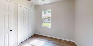 519 E Gandy Street Gallery 12