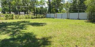 Charming 2 bedroom, 1 bathroom duplex Gallery 15