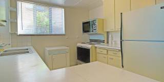 Raised Ranch with Second Kitchen in Prime Location Gallery 18