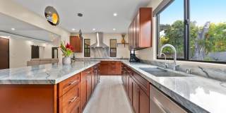 Kahala Zen: Spacious Modern Oasis w/ Studio, Garden & Lush Garden Gallery 18