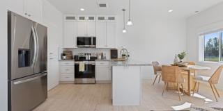 MODERN LUXURY 3 BED 2.5 BATH TOWNHOME IN SAINT ANTHONY Gallery 1
