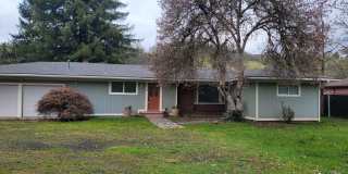 Riverfront 3 bedroom home in Winchester Gallery 1