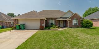 Beautiful 3-bedroom 2 bath Home in Springdale!! Fenced Yard!! Beautiful 3-bedroom 2 bath Home in Springdale!! Fenced Yard!! Gallery 1