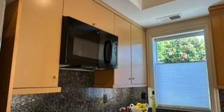Epic REA- Serene 2 BR/1 BA Flat w/Private Deck & Yard in Lone Mountain Gallery 14