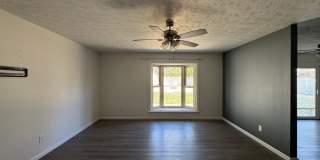 Charming 3 Bed 2 Bath Home with Fenced Yard Gallery 4