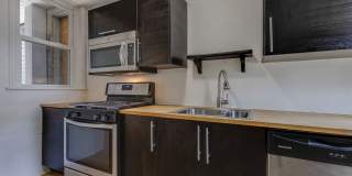 Available JULY 2026 - Renovated 3 Bedroom Home w/ Parking in Mt. Washington! Gallery 13