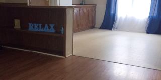 Charming 2BR House in Weaverville Gallery 1