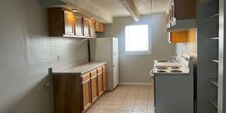 Studio Apartment in Denver - Ground Level - Move-In Special Gallery 7