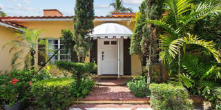2400 Delmar Place Gallery 10