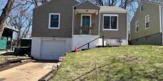 Spacious Two Bedroom! Gallery 1