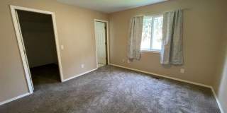 ***PENDING APPLICATION***Beautiful 3 Bedroom Home, Pet Friendly! ***PENDING APPLICATION***Beautiful 3 Bedroom Home, Pet Friendly! Gallery 11