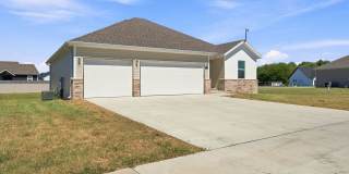 NEWLY BUILT 4 BEDROOM HOME BOLIVAR, MO Gallery 1