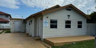 611 53rd Street Gallery 1