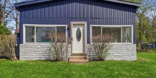 3-bedroom home with deeded access to all-sports Loon Lake Gallery 1