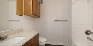 Radius Uptown Apartments Gallery 14