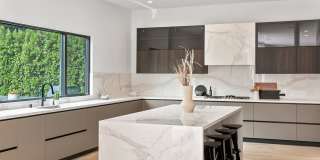 211 Veteran Ave Gallery 23