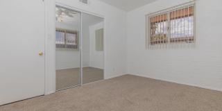 Country Club Apartments Gallery 13