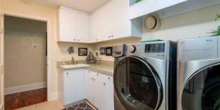 6605 STONINGTON DRIVE N Gallery 60