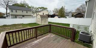 Three Bedroom, Single Family Home Located in Springfield's Pine Point Neighborhood! Gallery 27