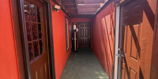 Charming home located near Russell and Mountain Vista. Gallery 27