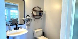 Minutes to the Beach! Conveniently located between Jacksonville & Wilmington Gallery 15