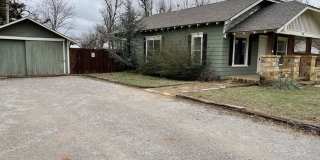 206 South Elm Street Gallery 1