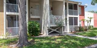 Park Lake — 1 Bed / 1 Bath + Den | Upstairs Condo | Brandon, FL Gallery 1