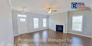 4 BD/3.5 BA plus Bonus Room with Open Floorplan and Fenced Back Yard Gallery 4