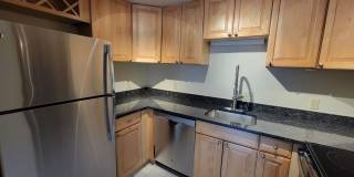 Spacious and Bright 2-level 1 BR in Adams Morgan Gallery 6