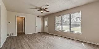 165 Eisenhower Boulevard Gallery 4