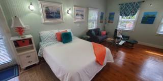 226 NE 1st Avenue unit: Key Lime Suite Gallery 21