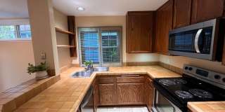 Mission Beach, 2 bedroom, 2 bathroom, with New Carpet, Parking, Laundry, Patio (807 Nantasket Ct. #A) Gallery 14