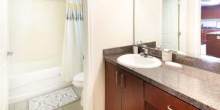 100 Midtown Gallery 16