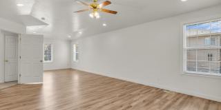 Spacious 5 Bed Kaysville Home with 3-Car Garage Gallery 16