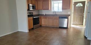Clean 2 Bed 2 Bath Town home with private yard in Central Phoenix! Gated Community! Move-in Special! 50% OFF First and Second months rent! Low Deposit only $995.00. Gallery 3