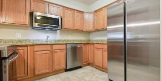 Charming 2BR/2BA Ground Floor Townhouse in Westminster Gallery 8