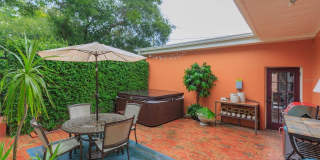 702 W BAY STREET Gallery 12