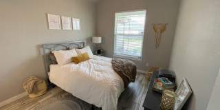 4-Bedroom House for Rent in Temple Gallery 20