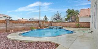 Desirable 4 Bedroom Home with Pool near Summerlin! Gallery 25