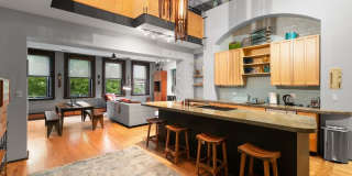 32 Broadway Street Gallery 2