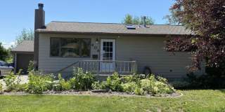 Beautiful Home - West Side of Town Gallery 1