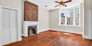 Prime Downtown Living on King Street Gallery 6