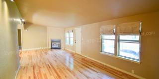 Stunning, Updated 2 Bedroom, 2 Bath House on Corner Lot! Gallery 10