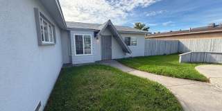 Great Location Near Hwy 41 – 3 Bedroom Home with Big Backyard! Gallery 1