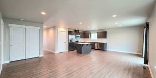 Single Family Home w/ Private Yard + Garage – Available Now! Gallery 1