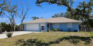 Annual Unfurnished Home with whole House Generator! 3 Bedroom, 2 Bath Home with Bonus Room off of 3rd Bedroom – with a Location to the South Venice Beach Ferry and Boat ramp neighborhood providing an optional Membership! Gallery 1