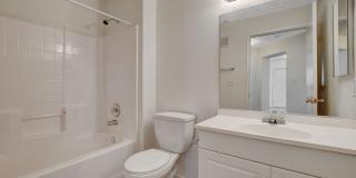 Adorable 2 Bedroom Condo Gallery 19