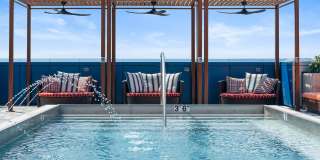 Skyline 776 Skyline 776 Gallery 37